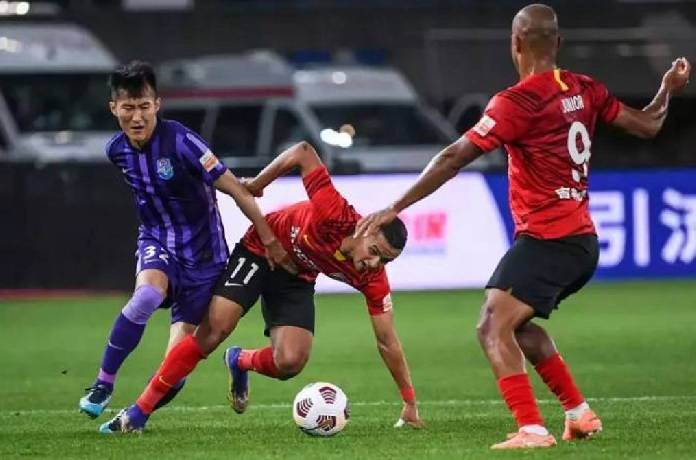 Soi k&egrave;o phạt g&oacute;c Meizhou Hakka vs Shanghai Port, 18h35 ng&agrave;y 18/6