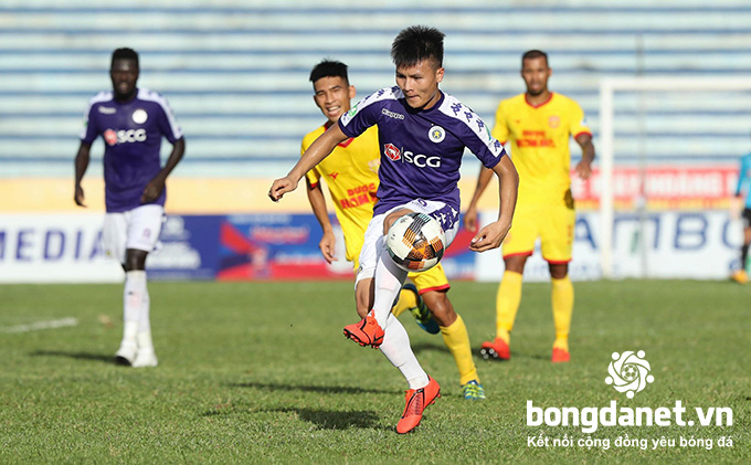 Quang Hải n&oacute;i g&igrave; khi t&aacute;i hiện si&ecirc;u phẩm s&uacute;t phạt?