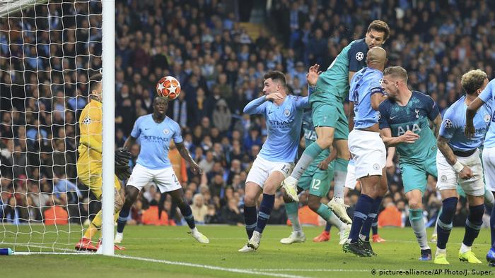 Tỷ lệ b&oacute;ng đ&aacute; Ngoại hạng Anh h&ocirc;m nay 17/8: Man City vs Tottenham