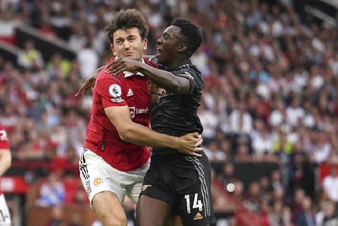 Romano: 'Do Maguire, si&ecirc;u hậu vệ đ&oacute; đ&atilde; chọn Arsenal thay v&igrave; M.U'