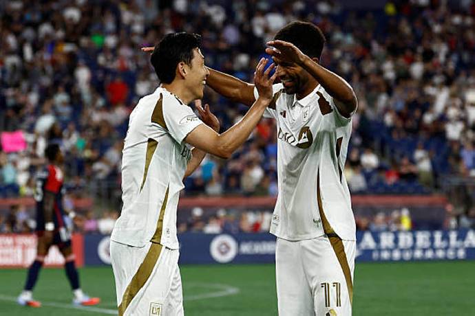 Son Heung Min tỏa s&aacute;ng, gi&agrave;nh chiến thắng đầu ti&ecirc;n ở Mỹ