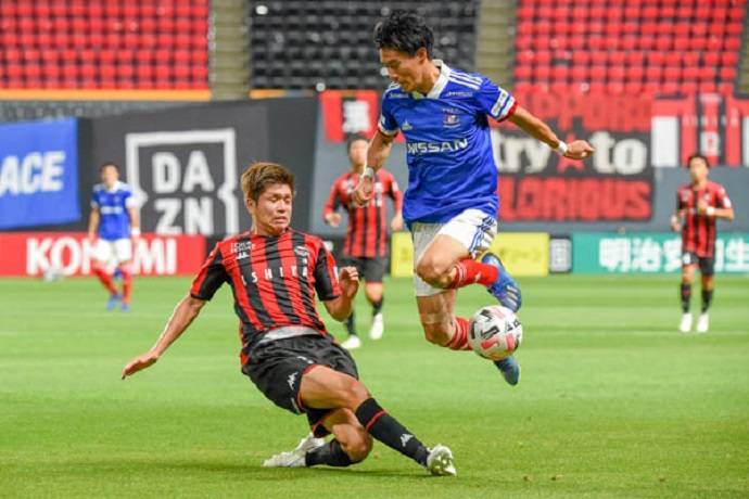 Soi k&egrave;o phạt g&oacute;c Yokohama F. Marinos vs Consadole Sapporo, 12h ng&agrave;y 18/9