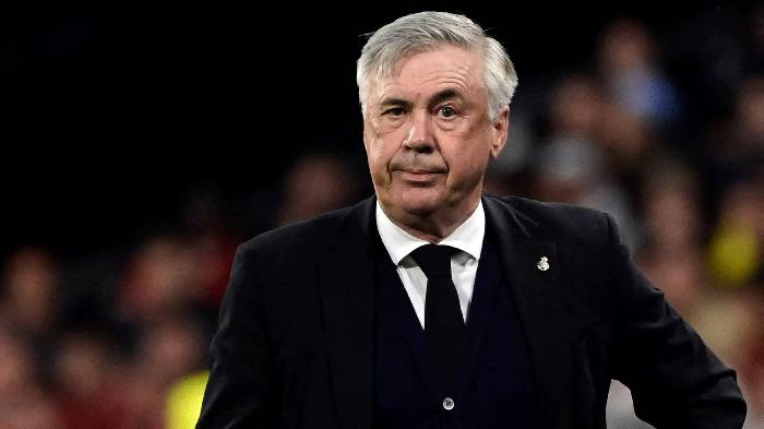 Ancelotti: 'Thằng b&eacute; kh&oacute;c sướt mướt 4 tiếng liền v&igrave; bị FIFA ng&oacute; lơ'