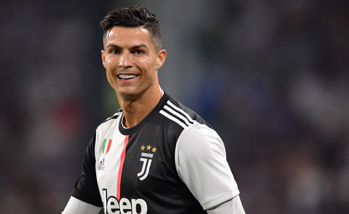 Juventus vs Bologna (1h45 20/10): Lấy g&igrave; cản Cristiano Ronaldo?