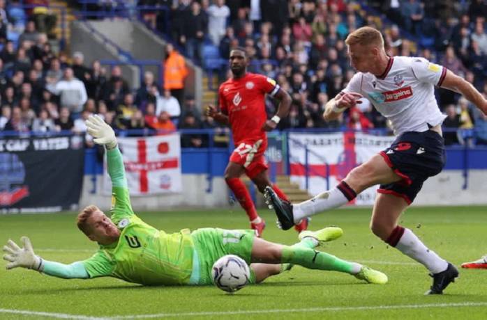 Nhận định, soi k&egrave;o Stockport vs Bolton, 2h45 ng&agrave;y 18/11