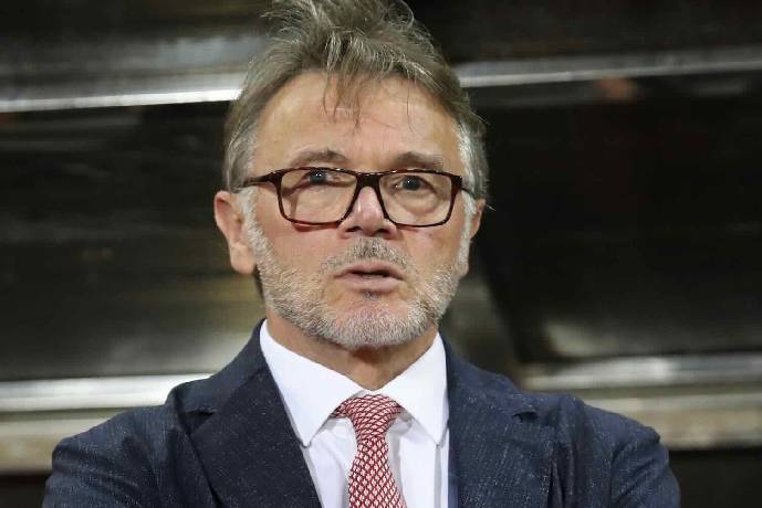 HLV Troussier: 'Ch&uacute;ng t&ocirc;i may khi kh&ocirc;ng bị Philippines ghi b&agrave;n'