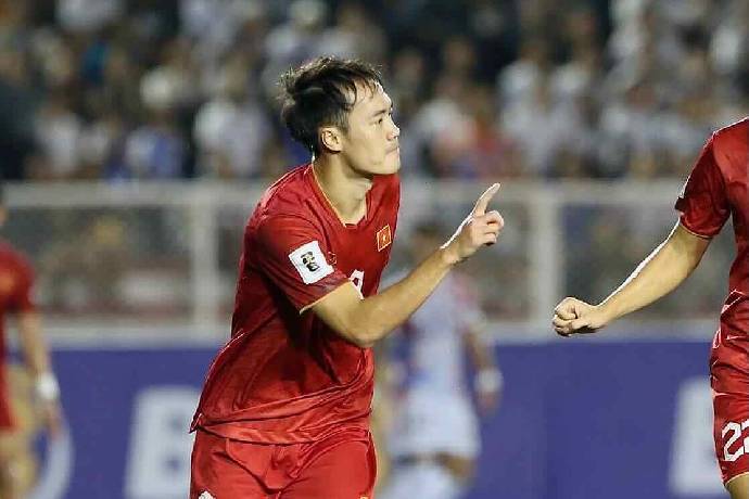 Văn To&agrave;n kh&ocirc;ng gặp chấn thương nặng ở trận Philippines 