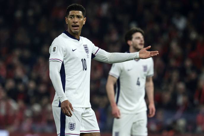 Bellingham bị HLV Tuchel dằn mặt v&igrave; th&aacute;i độ lồi l&otilde;m