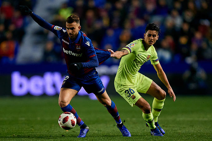 Barca c&oacute; thể bị loại khỏi C&uacute;p Nh&agrave; vua v&igrave; d&ugrave;ng cầu thủ sai luật