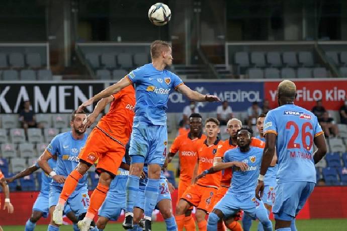 Soi k&egrave;o phạt g&oacute;c Kayserispor vs Istanbul Basaksehir, 21h00 ng&agrave;y 19/1