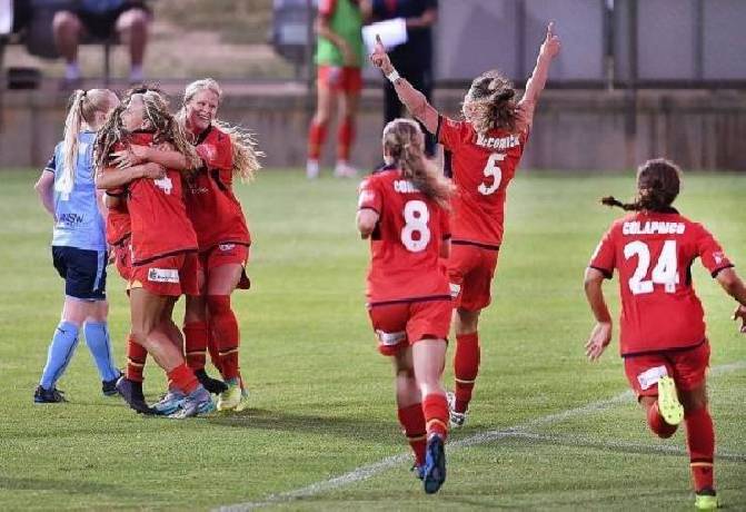 Soi k&egrave;o phạt g&oacute;c nữ Adelaide vs nữ Wellington Phoenix, 14h05 ng&agrave;y 21/1