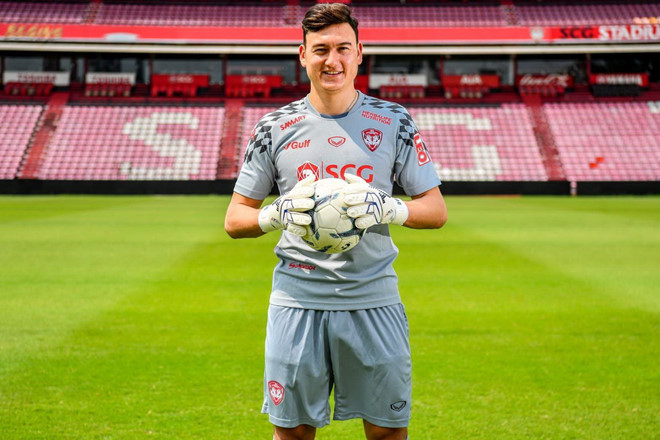 V&eacute; xem Đặng Văn L&acirc;m đ&aacute; s&acirc;n nh&agrave; ở Thai League c&oacute; gi&aacute; cực mềm