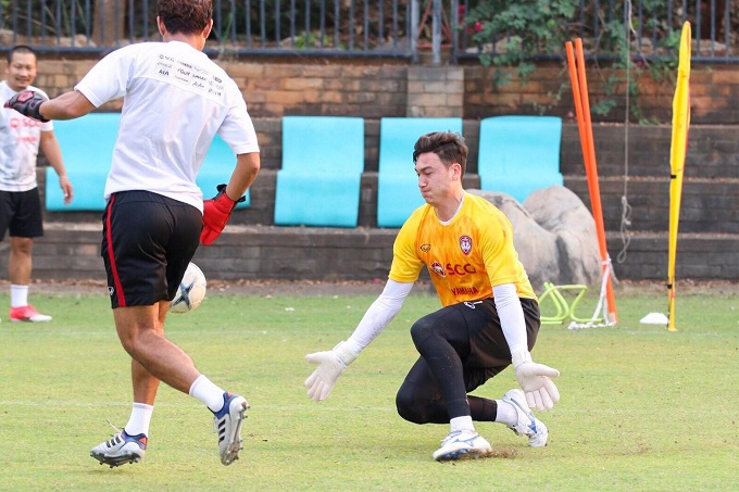 Bộc lộ điểm yếu, Văn L&acirc;m c&oacute; thể lỡ hẹn trận mở m&agrave;n Thai League 2019