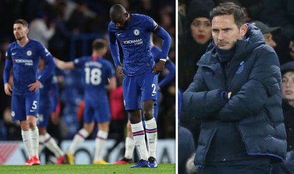 Lampard đi&ecirc;n tiết VAR, Maguire xứng đ&aacute;ng nhận thẻ đỏ