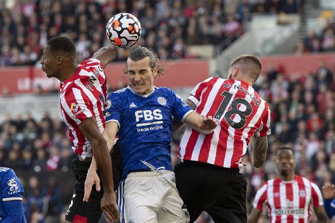 Ph&acirc;n t&iacute;ch k&egrave;o hiệp 1 Brentford vs Leicester, 22h00 ng&agrave;y 18/3