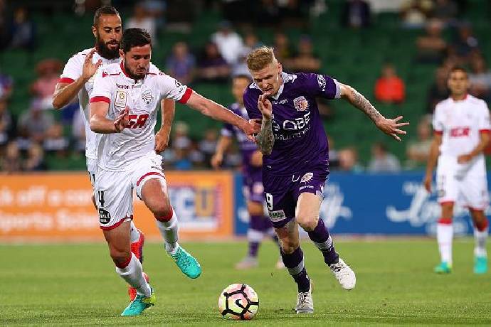 Soi k&egrave;o phạt g&oacute;c Perth Glory vs Adelaide, 18h20 ng&agrave;y 19/5