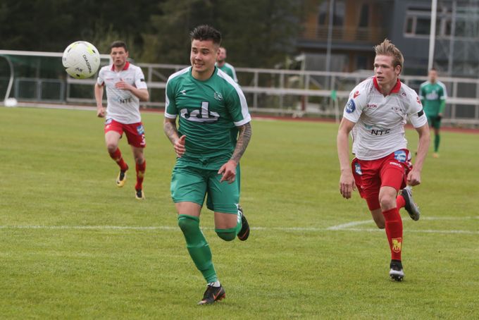 Tiền đạo Việt kiều bất ngờ tỏa s&aacute;ng trước thềm v&ograve;ng loại World Cup