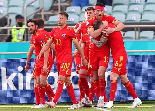 Soi k&egrave;o phạt g&oacute;c Italia vs Xứ Wales, 23h ng&agrave;y 20/6