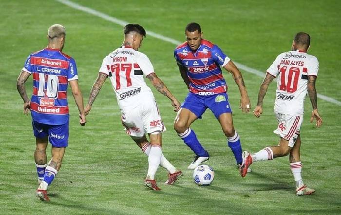 Ph&acirc;n t&iacute;ch k&egrave;o hiệp 1 Ceara vs Avai, 7h30 ng&agrave;y 20/7