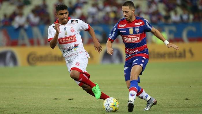 Soi k&egrave;o phạt g&oacute;c Ceara vs Avai, 7h30 ng&agrave;y 20/7