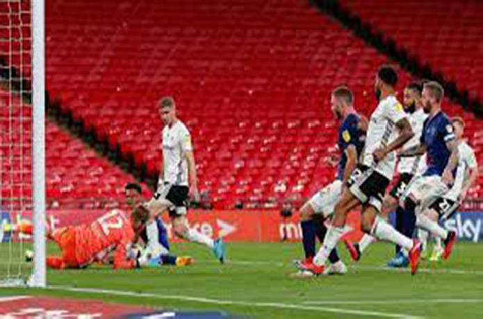 Soi k&egrave;o phạt g&oacute;c Fulham vs Brentford, 21h ng&agrave;y 20/8