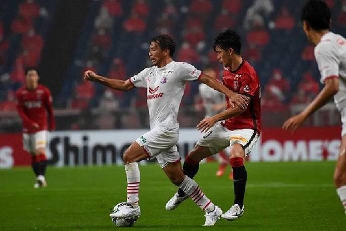 Soi k&egrave;o phạt g&oacute;c Nagoya Grampus vs J&uacute;bilo Iwata, 17h30 ng&agrave;y 19/8