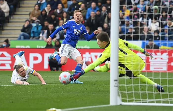 Soi k&egrave;o phạt g&oacute;c Leicester vs Leeds, 2h15 ng&agrave;y 21/10