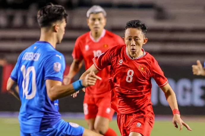 Ngọc T&acirc;n ghi b&agrave;n ph&uacute;t cuối, tuyển Việt Nam h&ograve;a may mắn Philippines