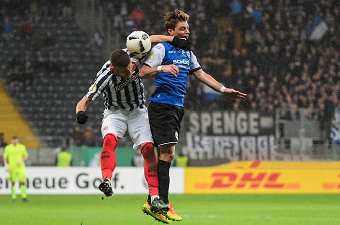 Soi k&egrave;o phạt g&oacute;c Eintracht Frankfurt vs Arminia Bielefeld, 02h30 ng&agrave;y 22/01