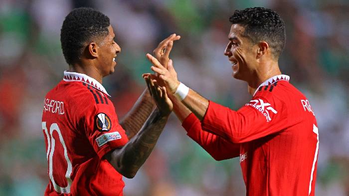 Man United ph&aacute; vỡ &ldquo;điều luật Ronaldo&rdquo; để giữ ch&acirc;n Rashford