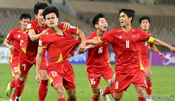 CĐV ch&acirc;u &Aacute; tin U23 Việt Nam gi&agrave;nh chiến thắng trước U23 Trung Quốc