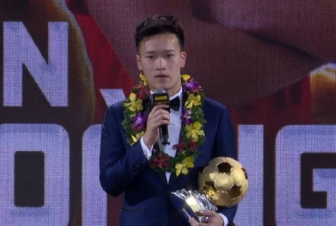 Ho&agrave;ng Đức gi&agrave;nh Quả b&oacute;ng v&agrave;ng Việt Nam 2023