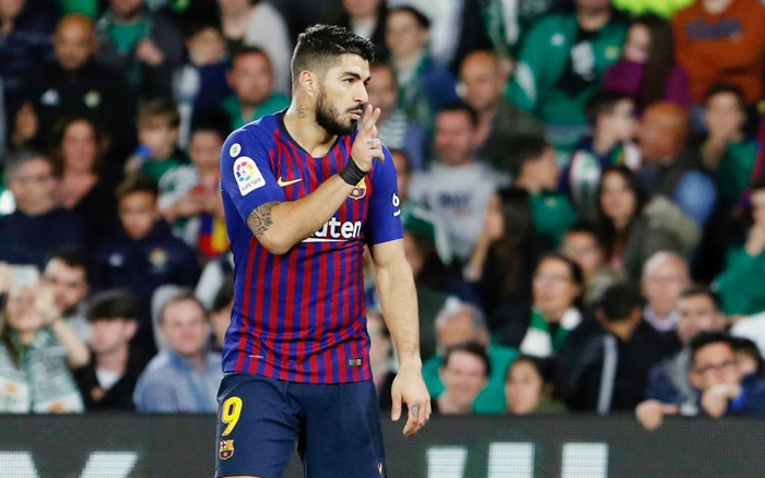 Barcelona th&ocirc;ng b&aacute;o ch&iacute;nh thức về chấn thương của Luiz Suarez