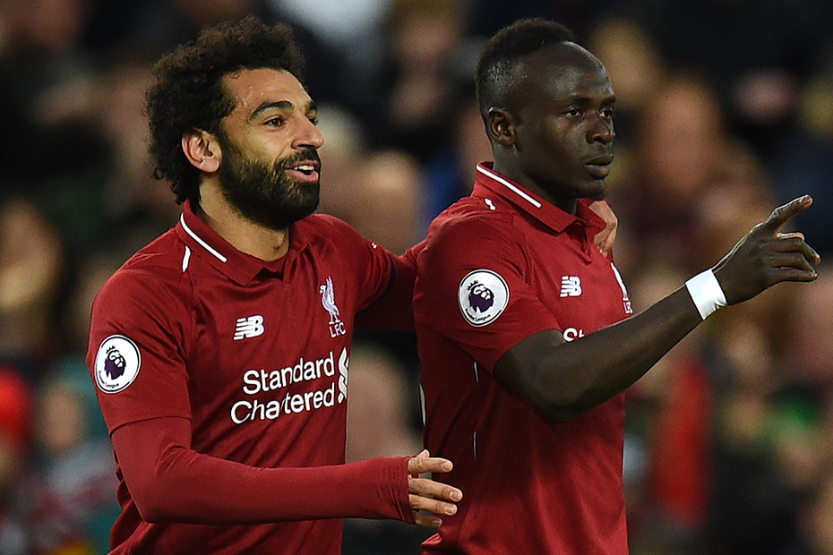 Jurgen Klopp n&ecirc;n b&aacute;n Mohamed Salah v&agrave; giữ ch&acirc;n Sadio Mane