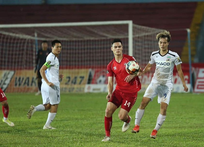 Quảng Nam vs HAGL (17h 21/4): Văn To&agrave;n - Tuấn Anh 'g&aacute;nh team'