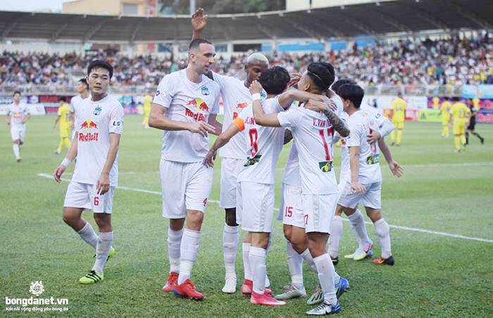 7 c&aacute;i nhất tại V-League sau v&ograve;ng 10: HAGL chiếm 5 c&aacute;i