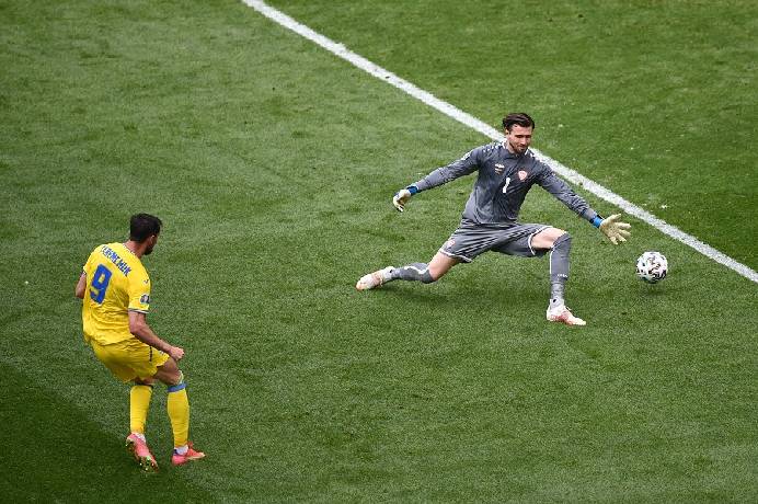 Soi k&egrave;o phạt g&oacute;c Ukraina vs &Aacute;o, 23h ng&agrave;y 21/6