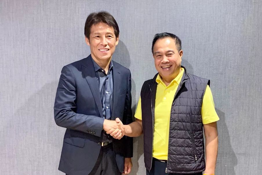 T&acirc;n HLV Th&aacute;i Lan cho Park Hang-seo ngửi kh&oacute;i về khoản lương bổng