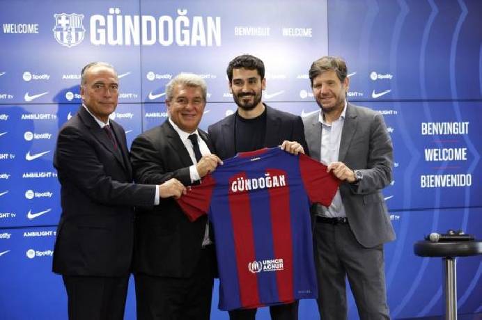 Gundogan: 'T&ocirc;i c&oacute; 4 thần tượng, v&agrave; họ đều chơi cho Barcelona'
