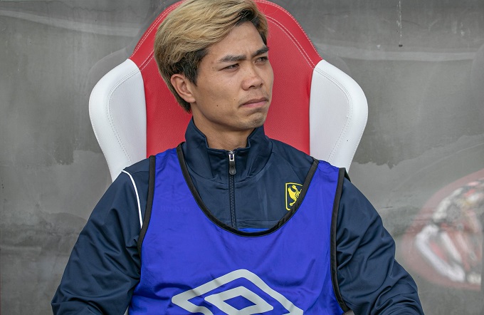 T&acirc;m trạng tr&aacute;i ngược của C&ocirc;ng Phượng khi Sint-Truidense thua trận