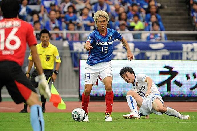 Soi k&egrave;o phạt g&oacute;c Yokohama Marinos vs Vegalta Sendai, 16h ng&agrave;y 21/8
