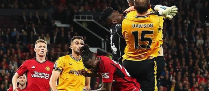 Nội bộ MU hỗn loạn v&igrave; thần đồng số 1 nước Anh: Nh&acirc;n vi&ecirc;n dọa từ chức, nh&agrave; t&agrave;i trợ bỏ đi