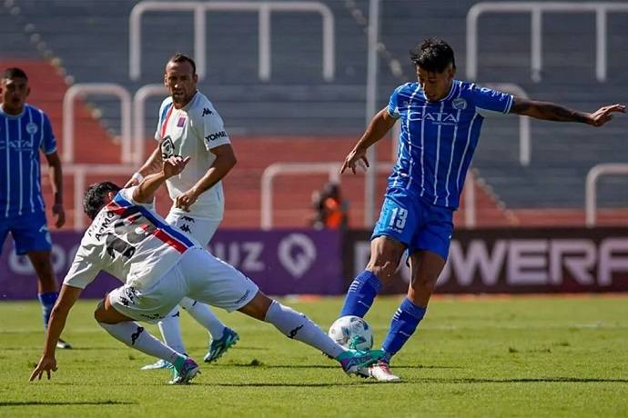 Nhận định, soi k&egrave;o Godoy Cruz vs Deportivo Riestra, 4h45 ng&agrave;y 20/8: Ưu thế cho chủ nh&agrave;