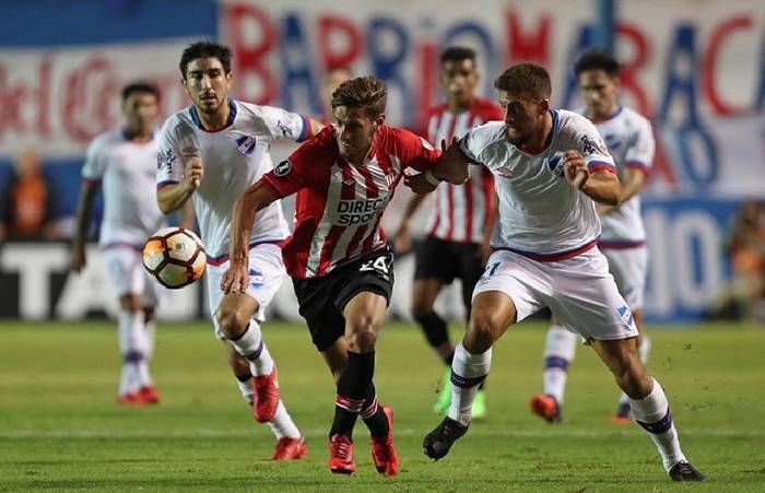 Soi k&egrave;o phạt g&oacute;c Estudiantes vs Defensa, 07h30 ng&agrave;y 20/9