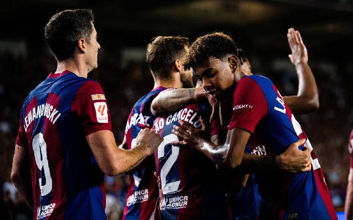 HLV đối thủ: 'Barca dư sức v&ocirc; địch Champions League m&ugrave;a n&agrave;y&rdquo;