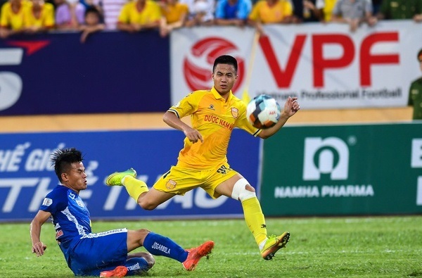 Nh&agrave; v&ocirc; địch V-League 2017 sẽ xuống hạng trong Ng&agrave;y Phụ nữ Việt Nam, 20/10?