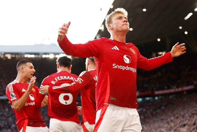 Đ&aacute;nh bại Brentford, MU chấm dứt chuỗi trận buồn tủi