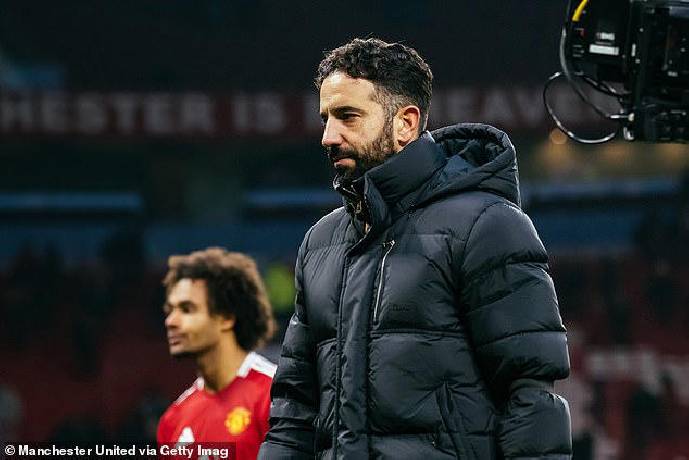 HLV Ruben Amorim: &lsquo;Đ&acirc;y l&agrave; MU tệ nhất lịch sử&rsquo;