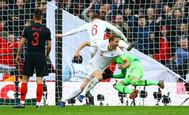 Dự đo&aacute;n Anh vs CH S&eacute;c (2h45 23/3) bởi chuy&ecirc;n gia Tom Rogers