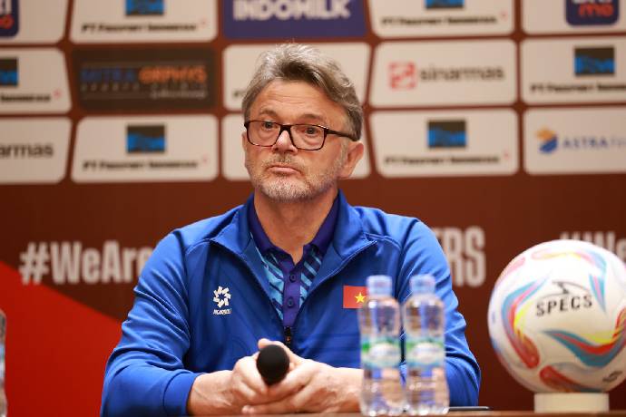 HLV Troussier: &lsquo;Indonesia l&agrave; thử th&aacute;ch lớn nhưng Việt Nam sẽ chiến thắng&rsquo;